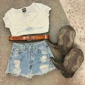 Vintage Levi s 501 western boho studded distressed short 26